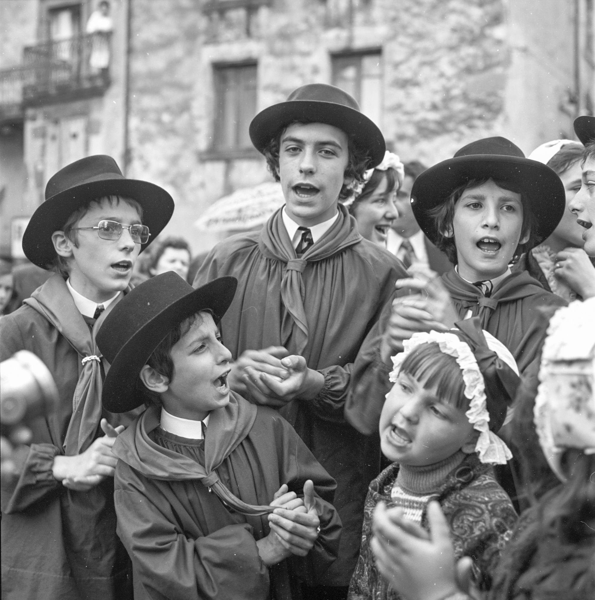 Le Chantou, groupe de danse folklorique, Mirefleurs, Avril 1973