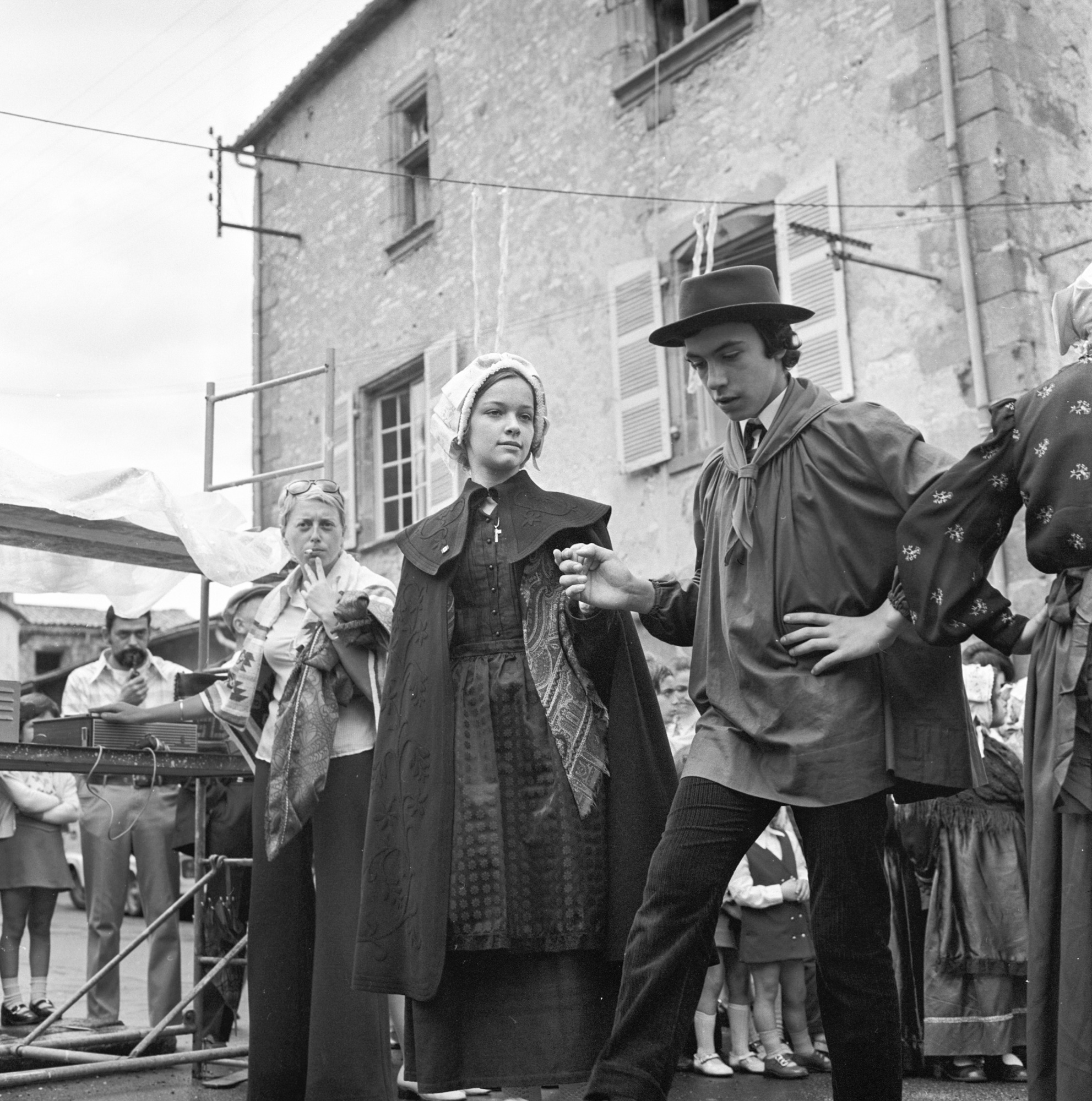 Le Chantou, groupe de danse folklorique, Mirefleurs, Avril 1973