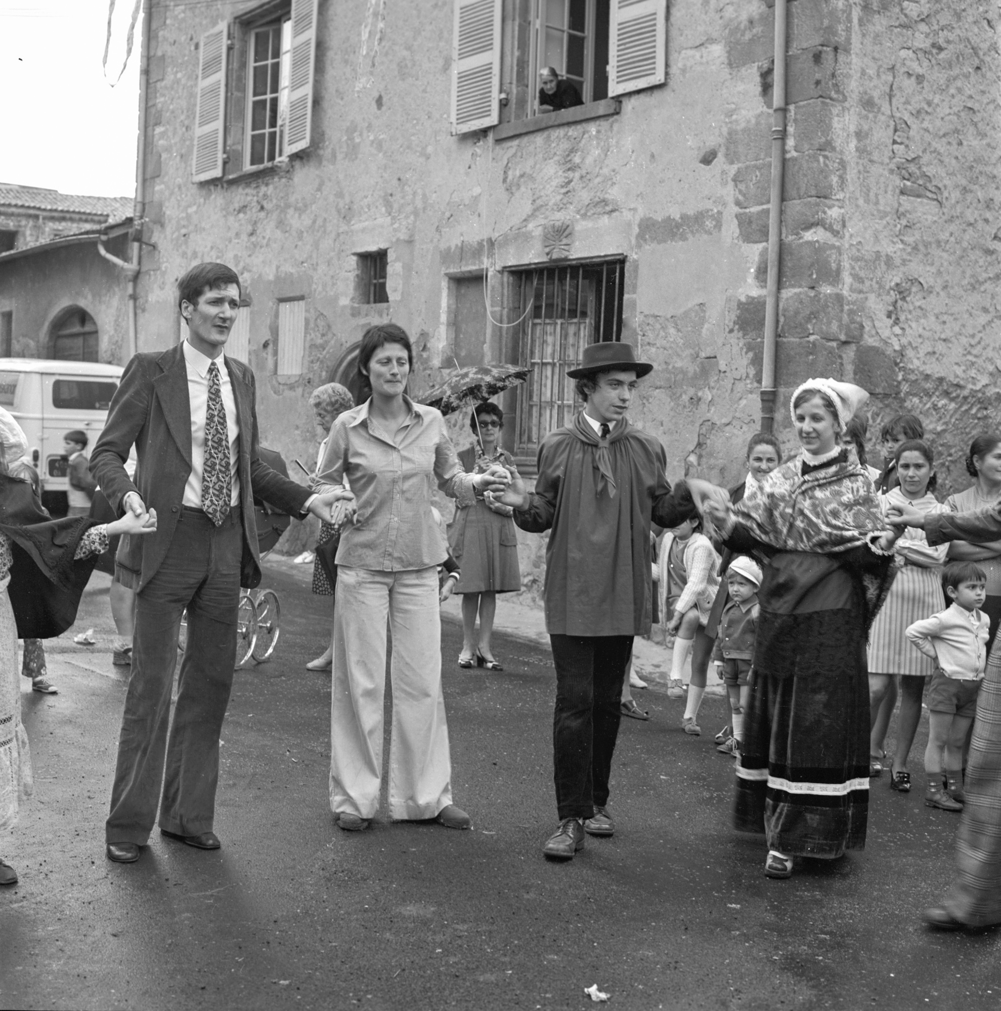 Le Chantou, groupe de danse folklorique, Mirefleurs, Avril 1973