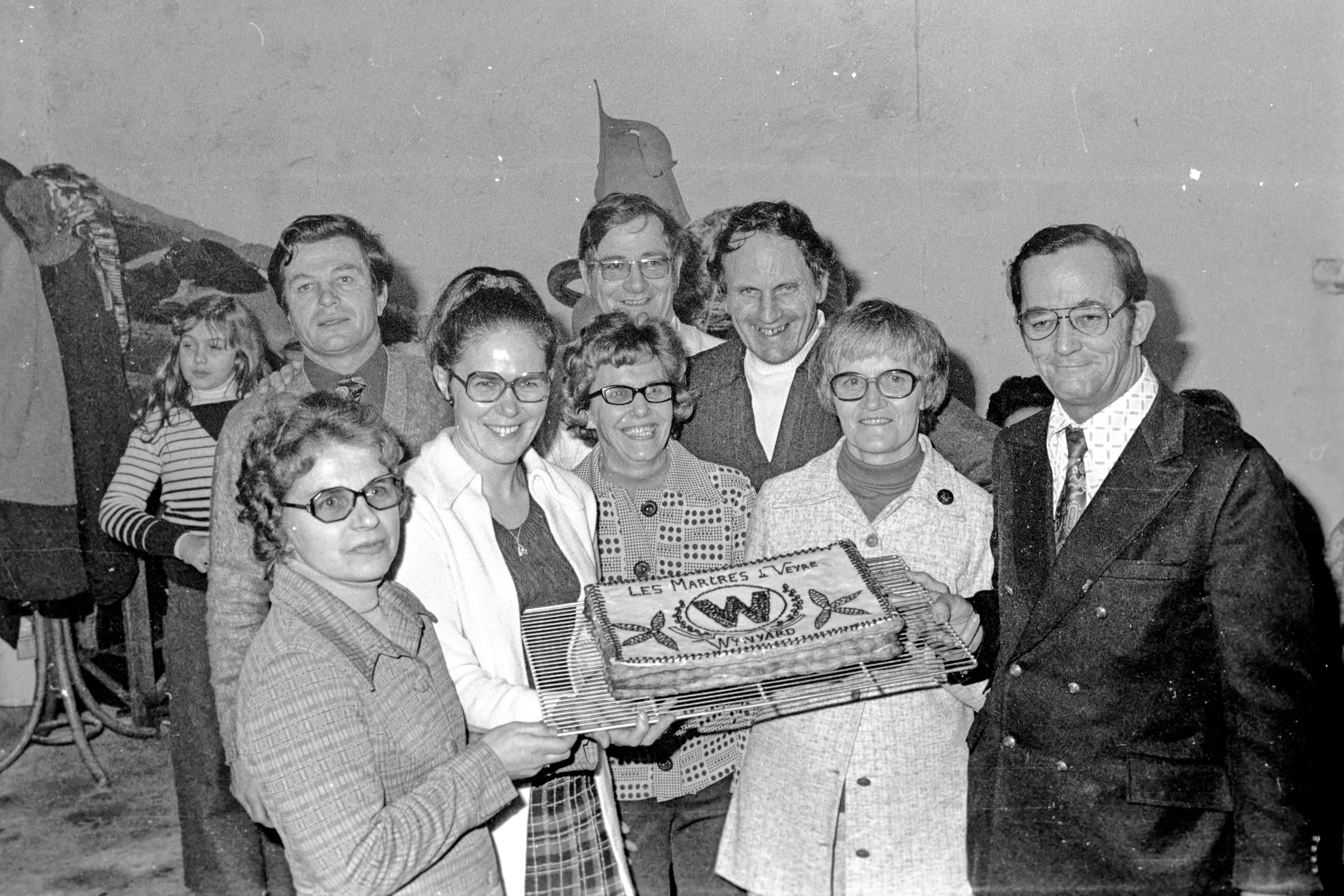 Fête à  l'occasion du jumelage des Martres-de-de-Veyre avec la ville canadienne de Wynyard, décembre 1974